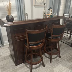 Cocktail Bar & 2 stools