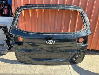 2015 2016 2017 2018 Kia  Carnival tailgate