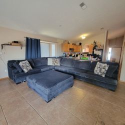 Ashley Furniture Lavernett 5 Piece Sectional 