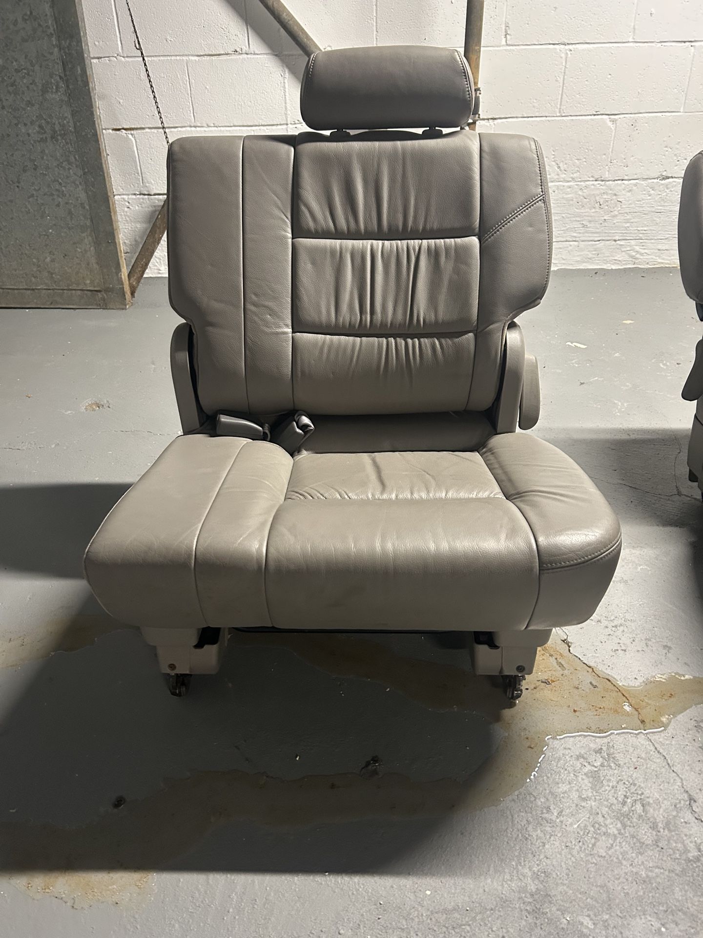 Toyota Sequoia Truck Seats