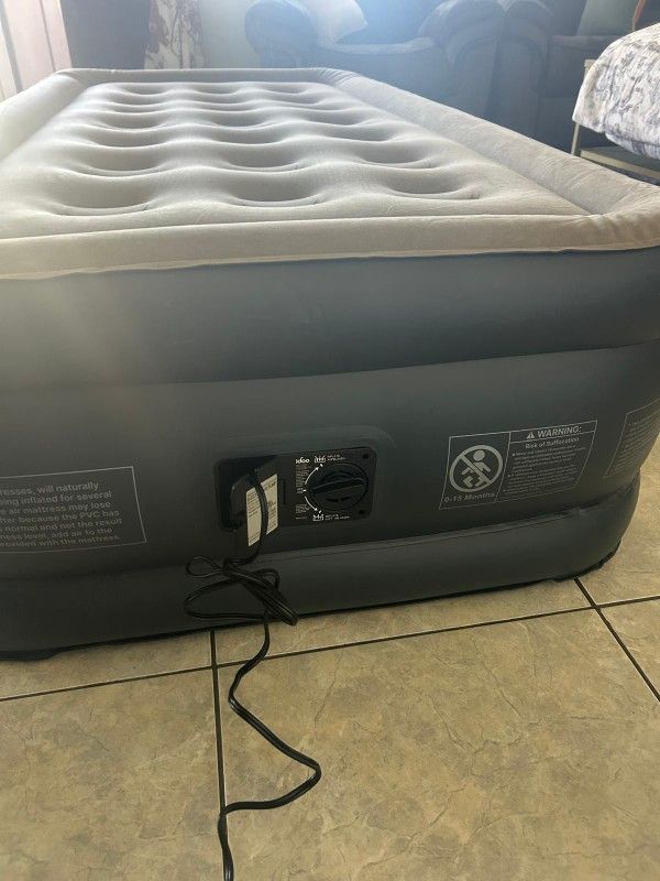 COLCHON INFLABLE NUEBO