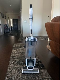 Shark Rotator Powered Lift-Away upright vacuum