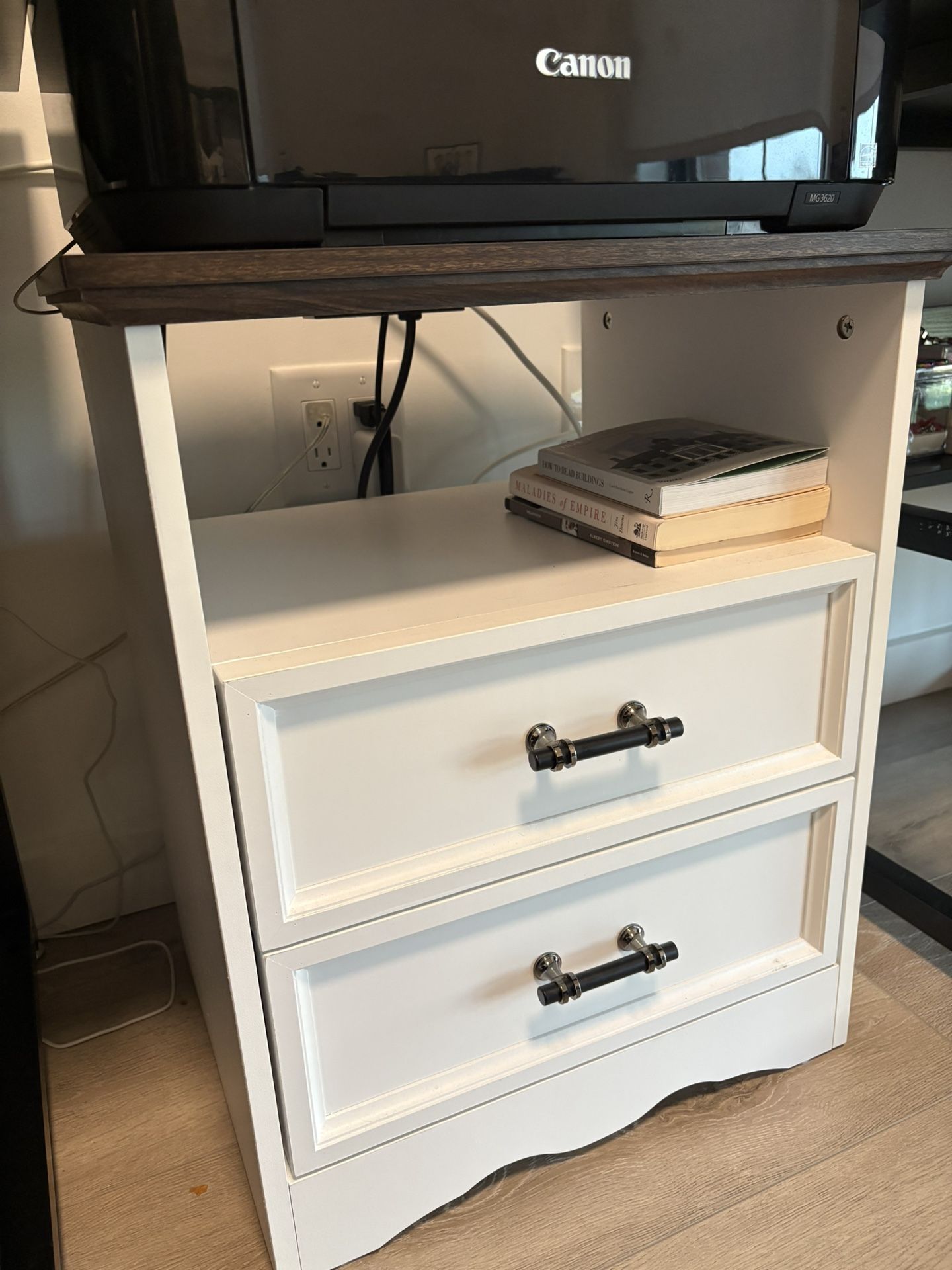 Night Stand With 2 Drawers