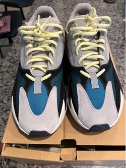 adidas Yeezy Boost 700