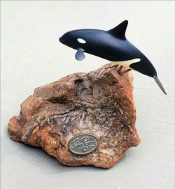 vintage John Perry orca killer whale figurine sculpture mounted on a burlwood base