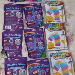 New Unopened Sealed Stretchy Sand And Glitter Sand Bags Everything You See For $25 Have Fun With Your Kids 