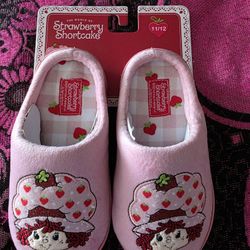 Strawberry 🍓 Shortcake Girls Slippers