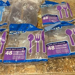 500 Pc Of Plastic Cutlery / New/ Plus Plastic Bin