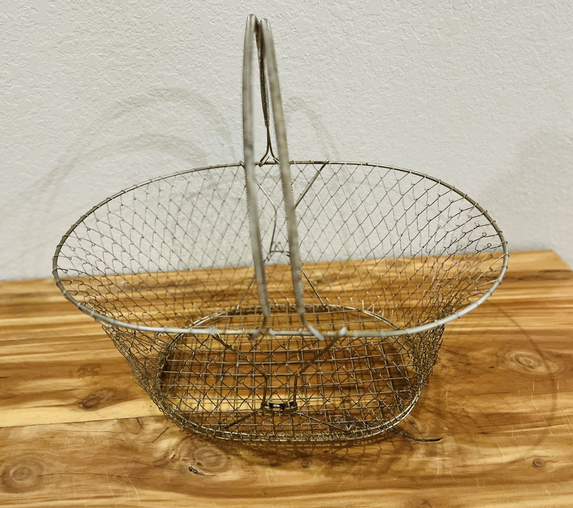 Vintage Copper Wire Fruit basket 