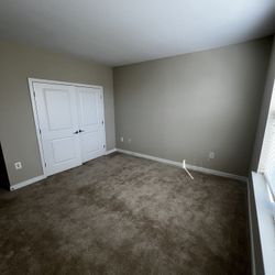 Spacious 2-Bedroom Apartment at Avalon Laurel 