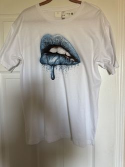 Men’s T Lips 
