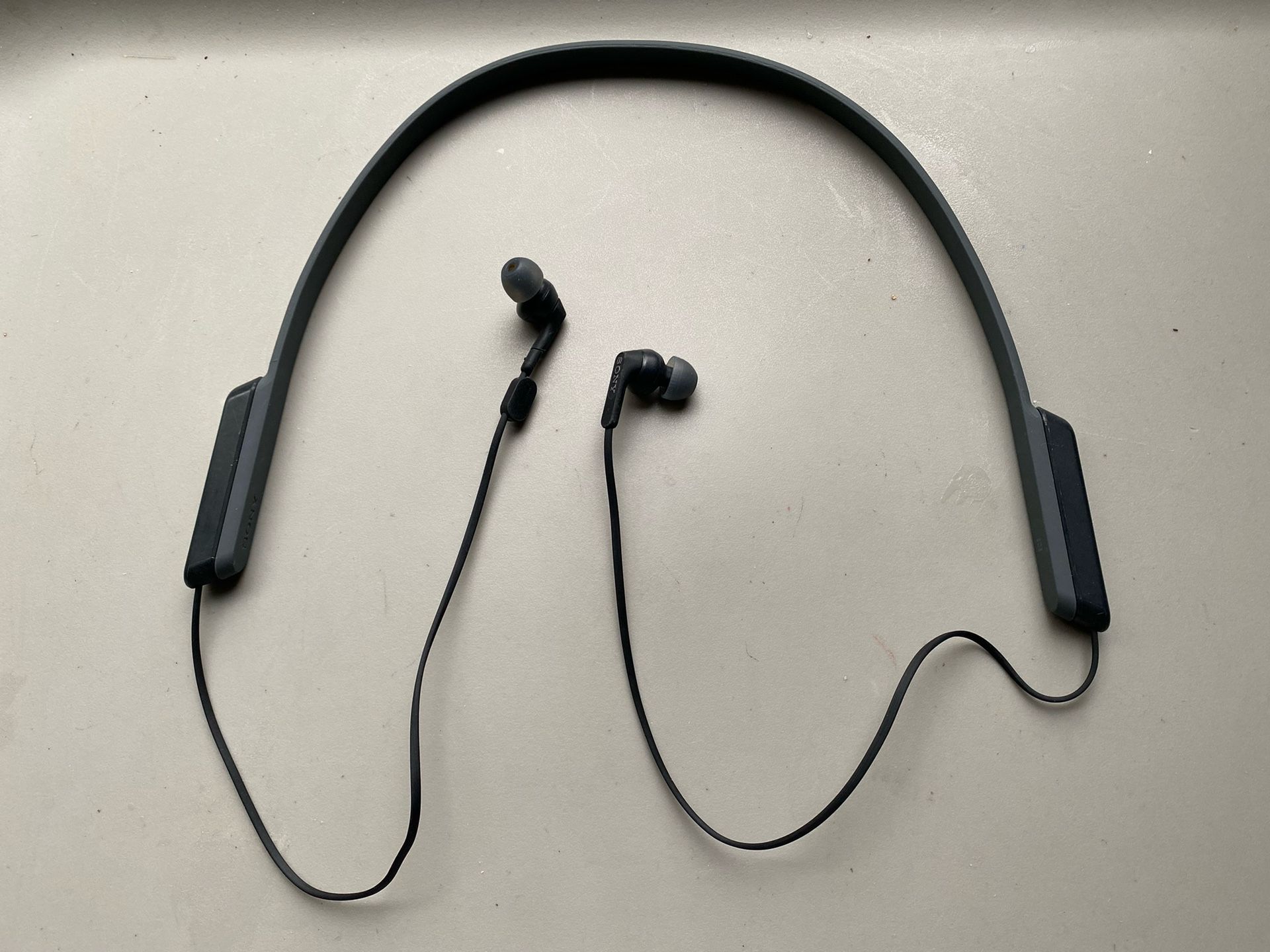 Sony MDR-XB70BT Extra Bass Wireless Earphones (Parts/Repair)