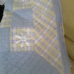 Tommy Hilfiger Full Size Quilt