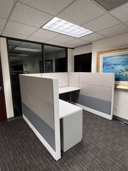 Herman Miller Ethospace light silver and grey 6x6x54 HAT Desk
