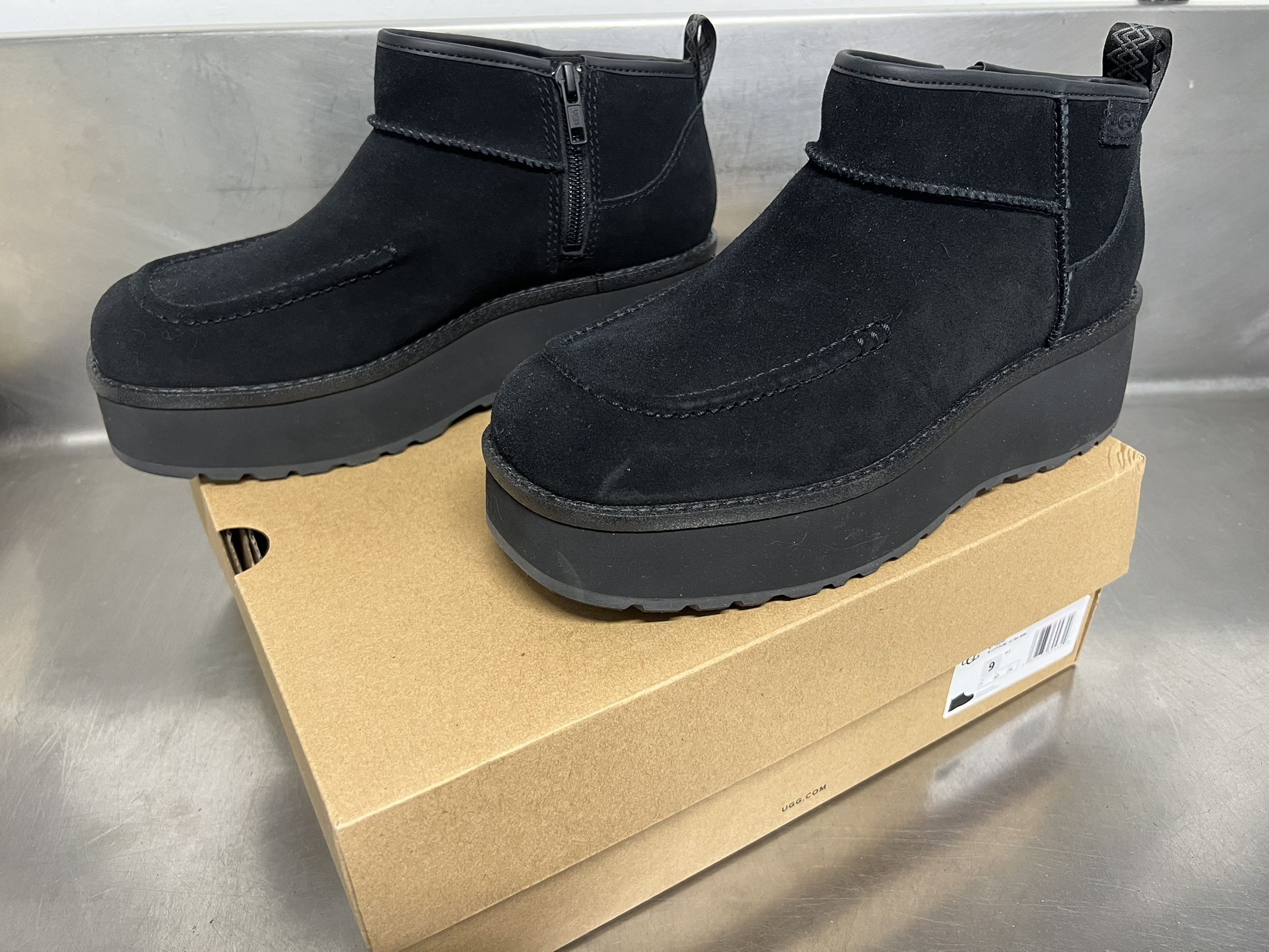 Ugg Cityfunc Ultra Mini Women's Black Boots - Size 9 - NWOT
