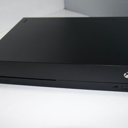 Xbox One X 1TB