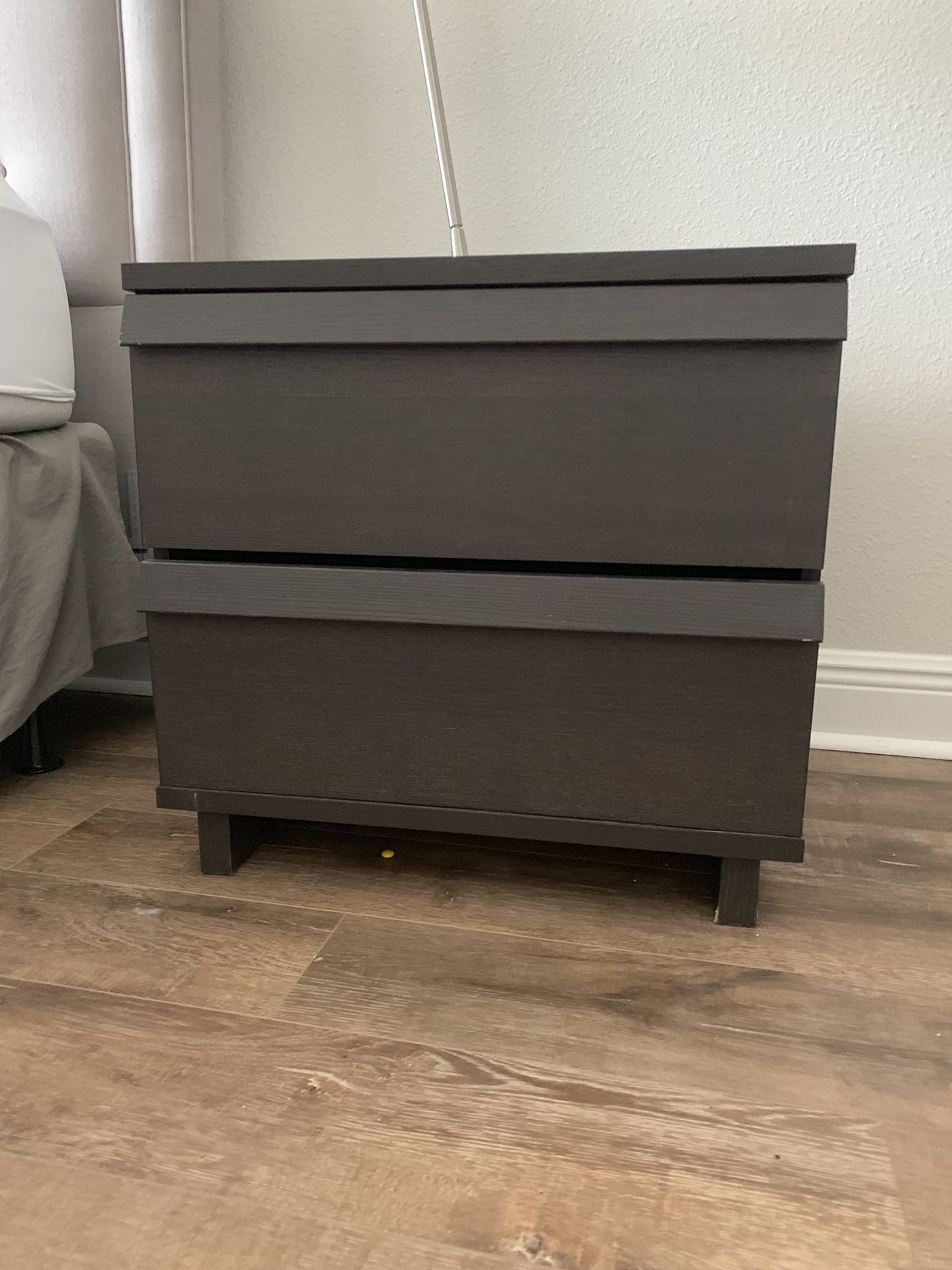 Nightstand set w/ drawer