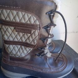 Woman’s Columbia Boots
