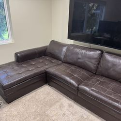 FREE SECTIONAL