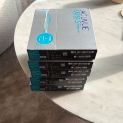 Acuvue Oasys 1-Day Contacts — Unopened, Not Expired (-4.25)