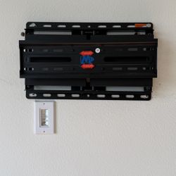 TV Mount (Swivel)