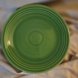 Vintage FIESTA  7-3/8" Salad Plate In Medium GREEN