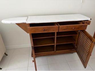 TABLE Cabinet H 37in x W 51in x D 17in