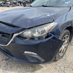 FOR PARTS ONLY 2016 Mazda 3 2.0L Good Engine / Solo Partes Vendo 