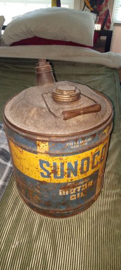 Antique original patina steel 5 gallon sunoco motor oil collector wooden handled with metal cap piece