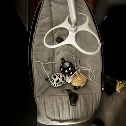 4MOMS MamaRoo Multi-Motion Baby Swing