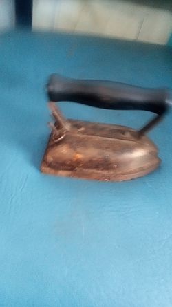 Plancha Antigua/ Antique Iron 