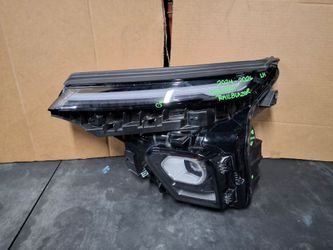 2024-2025-2026 CHEVROLET TRAILBLAZER LEFT HEADLIGHT OEM USED #11634