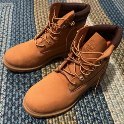 Women’s Timberland Boots Size 7.5