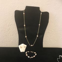freshwater pearls necklace, bracelet and earrings set
