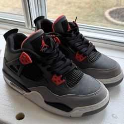 Air Jordan 4 Infrared - Size 7 - Gently Worn 