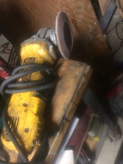 Grindrer dewalt