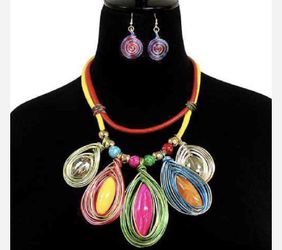 Multi color chunky charm necklace and earring set