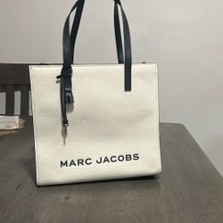 Marc Jacob’s NEW!!!