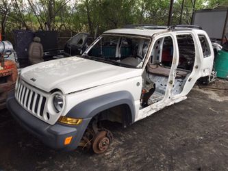 05& 06& 07 Jeep Liberty for parts