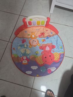 Playmat with working kick piano