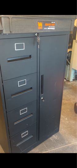 Storage cabinet