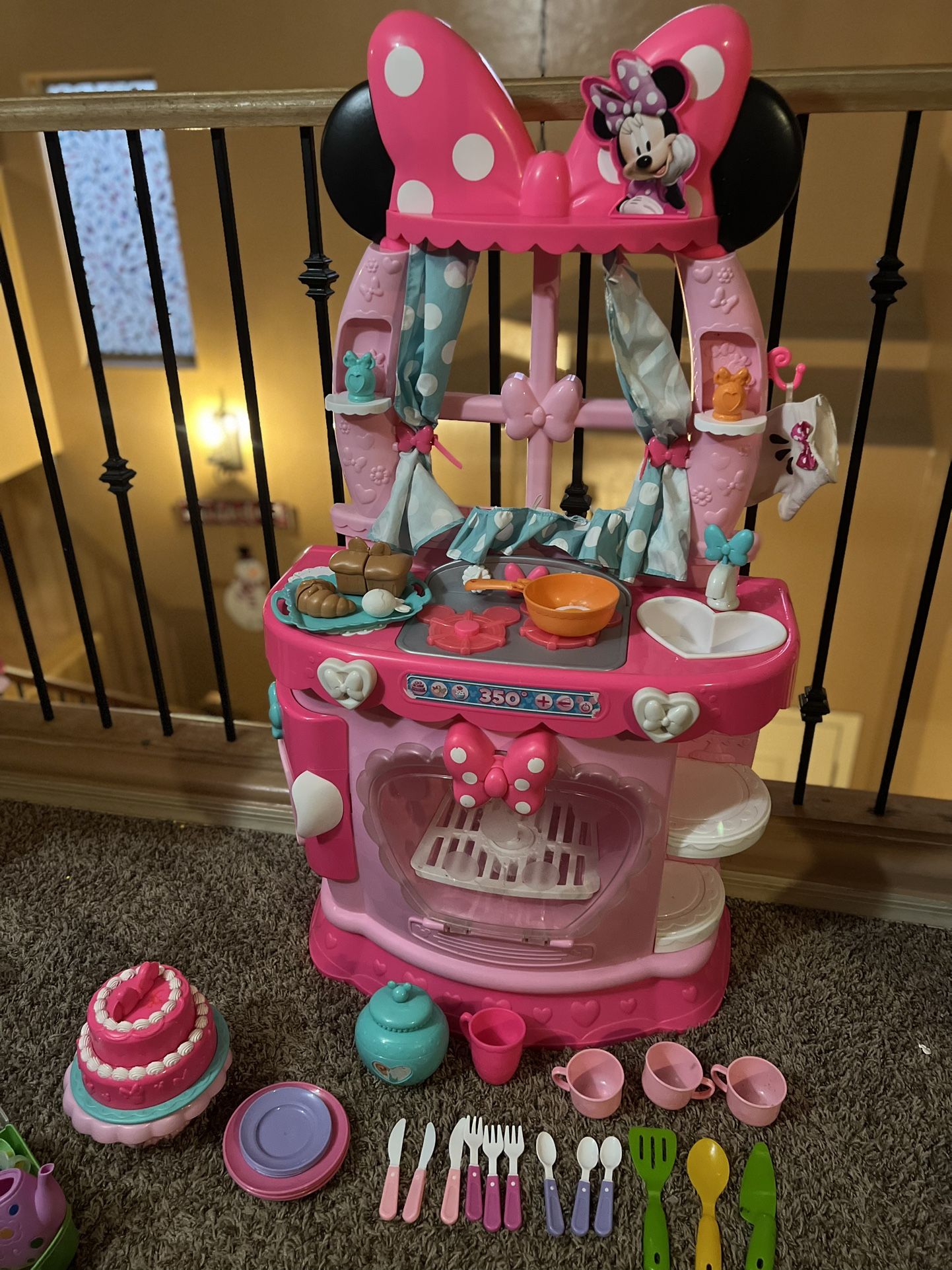 Minnie Mouse Kitchen