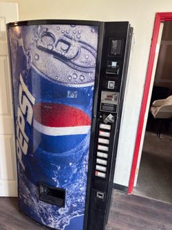 Pepsi machine - works great