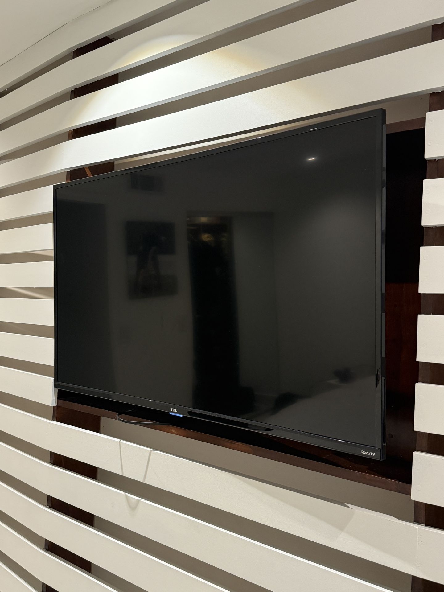 50 inch ROKU tv smart tv