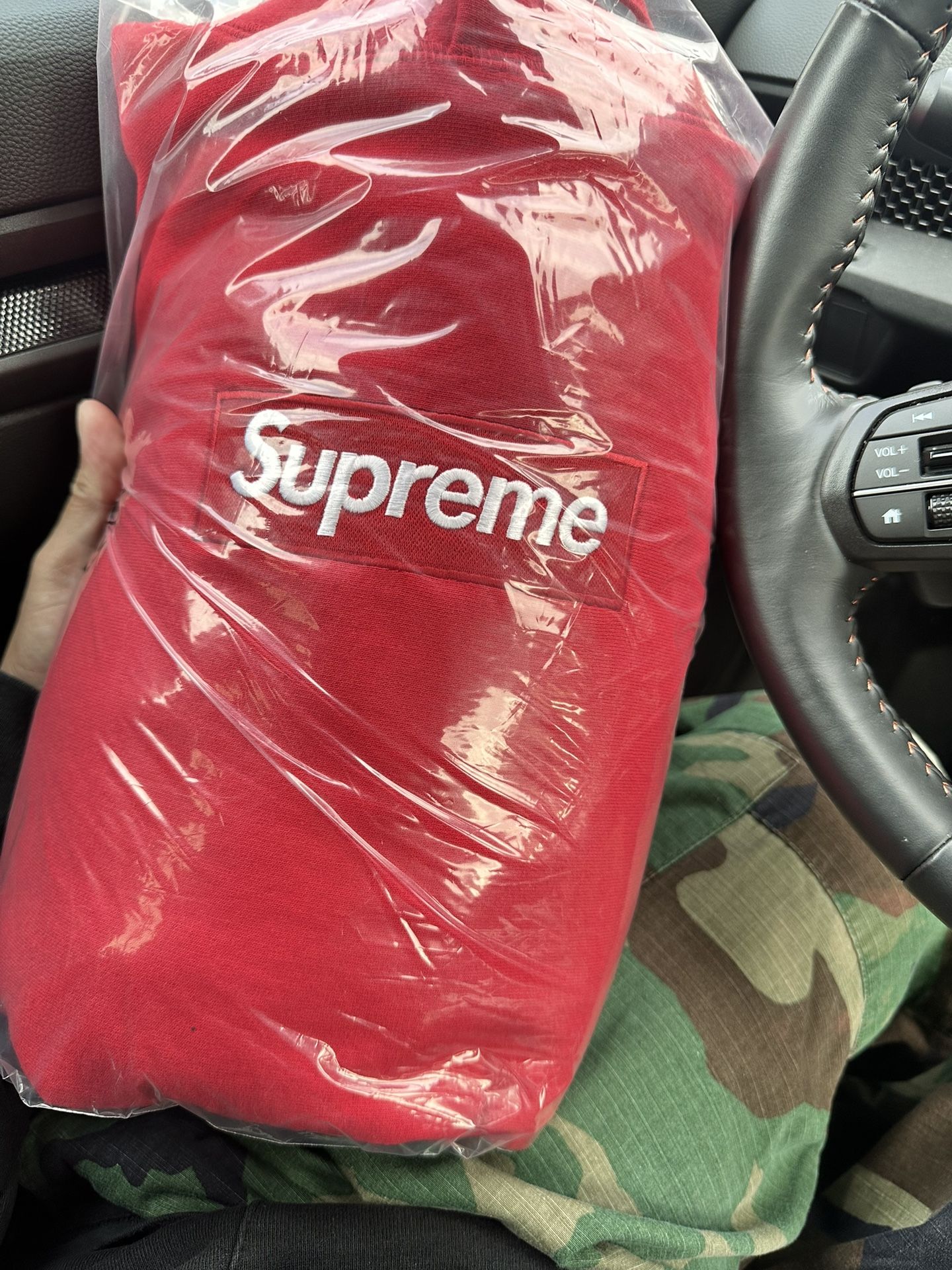 Supreme Box Logo FW23 Size Medium Red