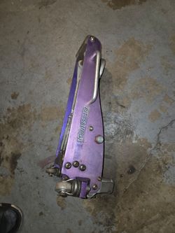 Floor jack only no handle lost it.