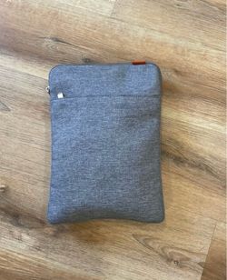 Inateck gray laptop sleeve