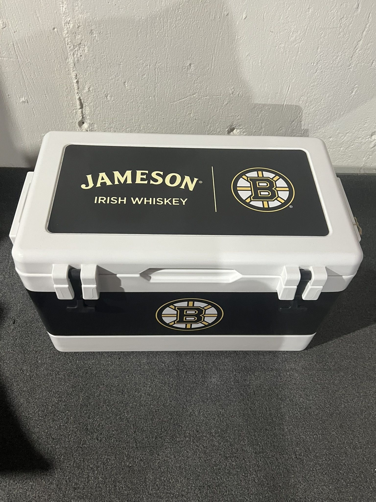 Boston Bruins Insulated Cooler