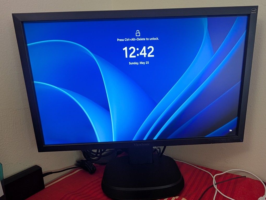 22 Inch HD Monitor