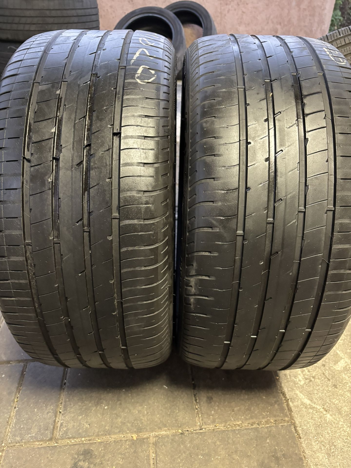 255/40/20 Good Year Pair 100$ Mounted And Balanced